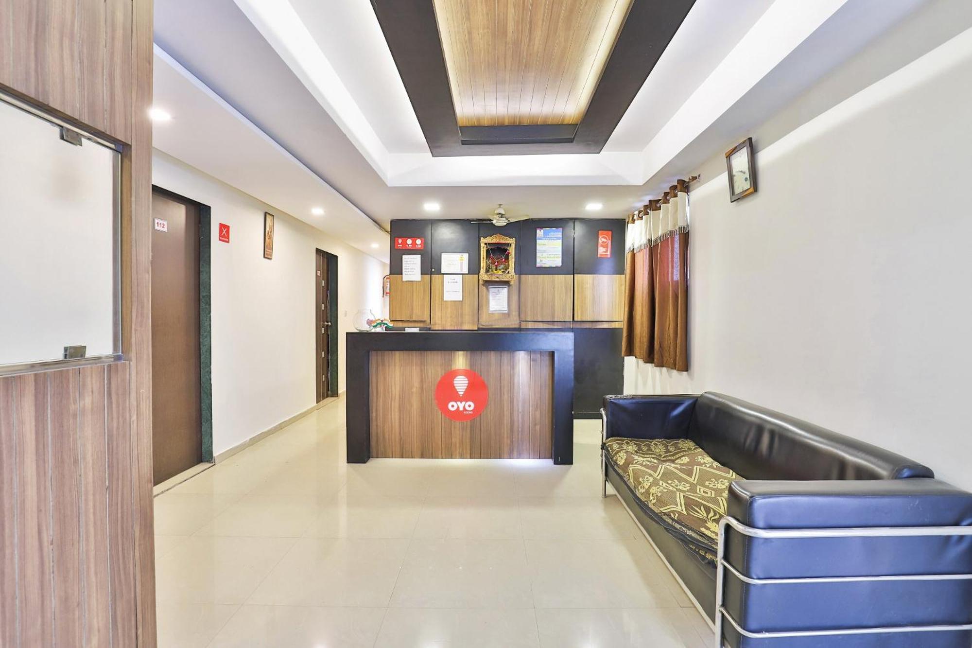Super Hotel O Apollo Ahmedabad Exterior photo
